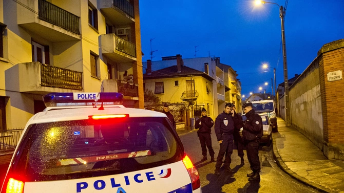 Във Франция бяха арестувани 29 души в операция срещу система
