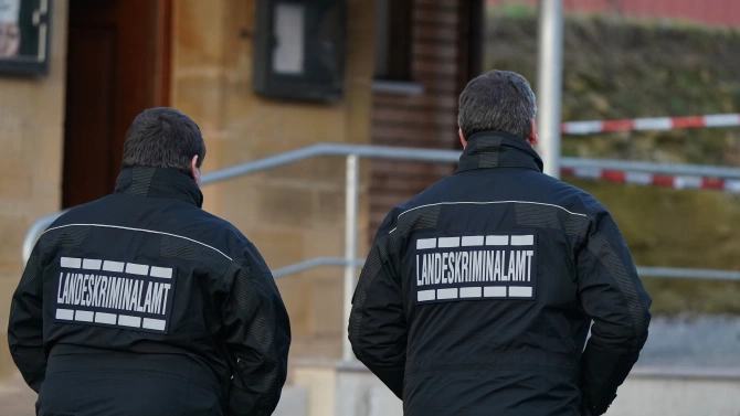 Германската полиция съобщи днес че е обезвредила подозрително устройство открито