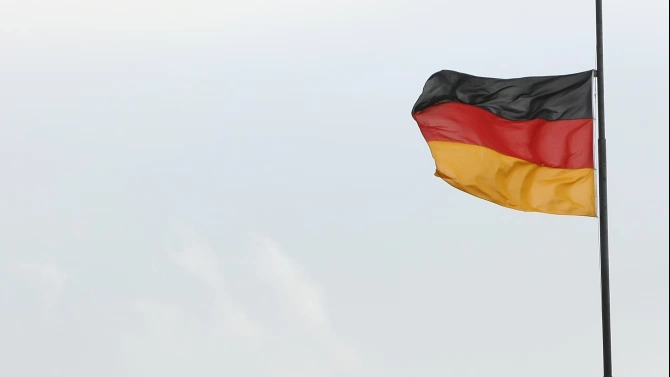Германия отбелязва днес 30 години от обединението си скромно заради