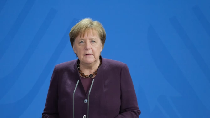 Германският канцлер Ангела Меркел е провела телефонен разговор с премиера