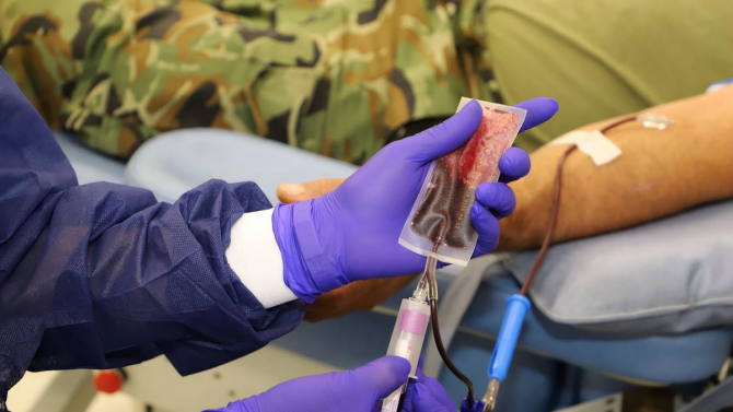 Стотици военни дариха кръв и спасиха животи