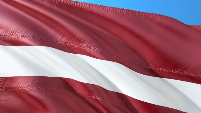 Латвия отзовава за консултации своя посланик от Беларус в знак