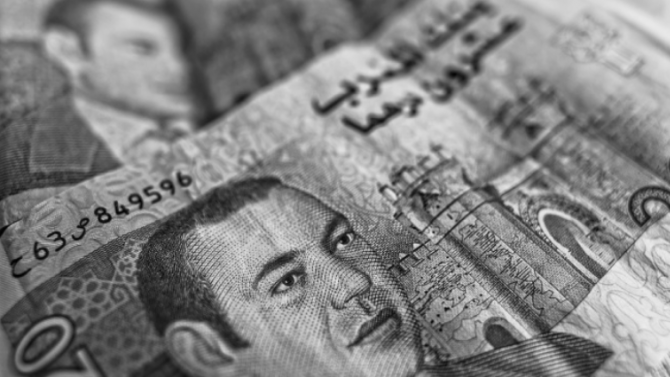 Иранският риал днес отбеляза пореден минимум спрямо щатския долар, след
