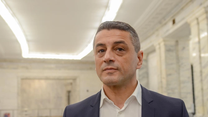 Напусналите ПГ на БСП за България депутати внасят промени в