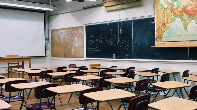 15 български училища фукционират в съседна Гърция Тази година за