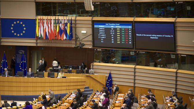Европейският парламент обяви снощи че е прекъснал преговорите със страните