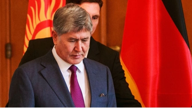 Бившият президент на Киргизстан Алмазбек Атамбаев беше задържан от служители