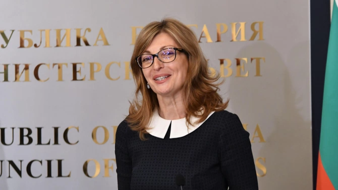 Вицепремиерът и министър на външните работи Екатерина Захариева заминава днес за