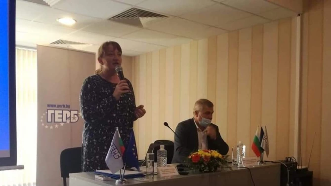 Социалният министър Деница СачеваДеница Сачева е родена на 2 ноември