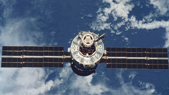 Екипажът на космическия кораб Союз МС 17 който на 14 октомври
