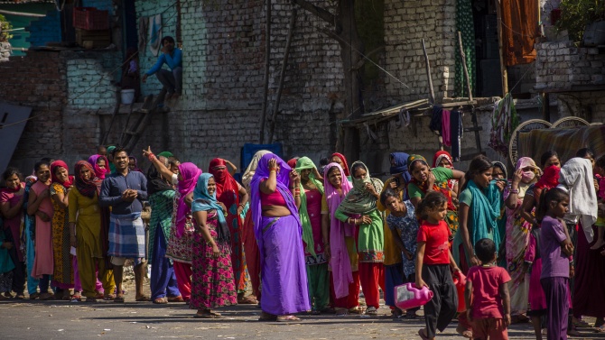  Фестивалите в Индия могат да доведат до 2,6 милиона случаи на ковид месечно 