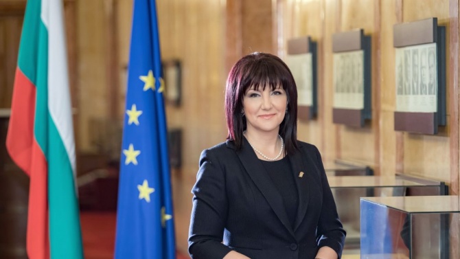 Караянчева покани европейски наблюдатели на парламентарните избори в България