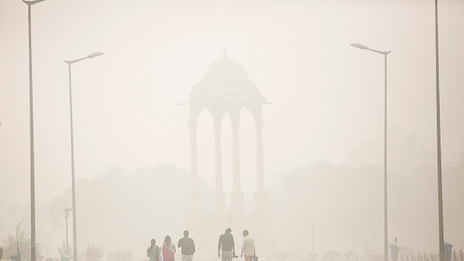 Рязко се е влошило качеството на въздуха в индийската столица