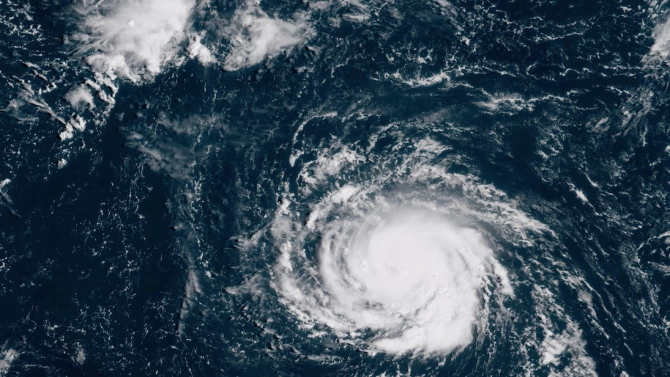 Тропическа буря наречена Зета се образува днес в Карибско море