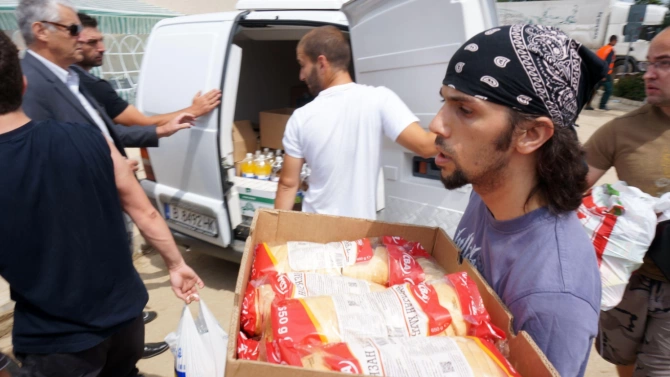 Над 146 000 българи и техните семейства получиха пакети с