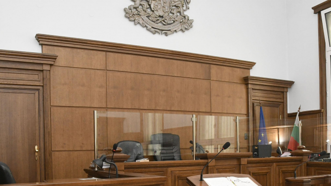  Съдебната палата в Шумен затваря за стерилизация 