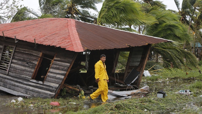 Ураган Ета е причинил смъртта на трима души в Никарагуа