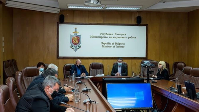 Министър и заместник министър Михаил Златанов натоварен да отговаря за социалния