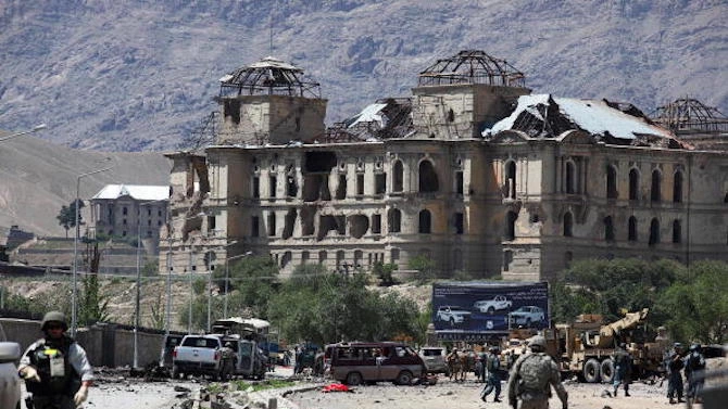 Броят на жертвите при вчерашното нападение срещу Кабулския университет нарасна