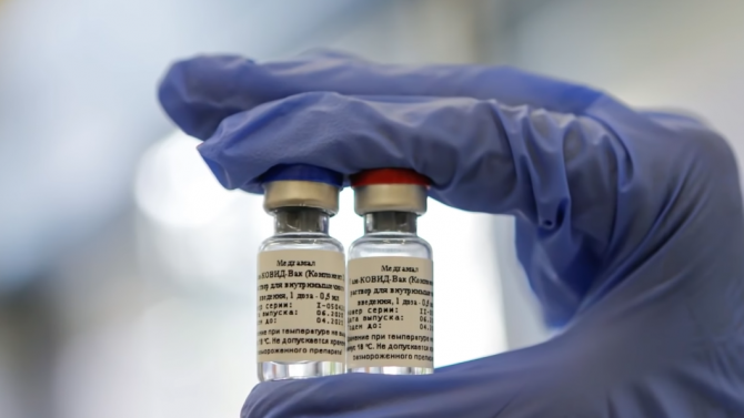 Спутник V, първата ваксина срещу коронавируса, осигурява защита в 92