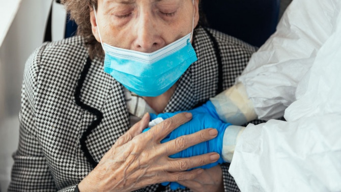  Джипи от София: Хората с пневмонии ще умират в домовете си 