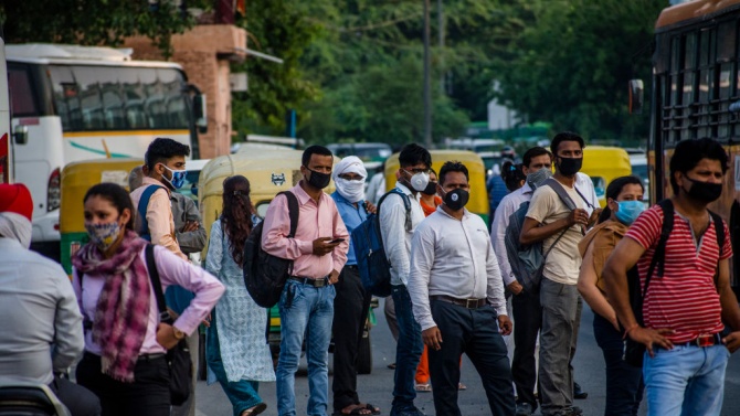  Дневният брой заразявания с ковид в Индия падна под 30 000 за първи път от четири месеца 