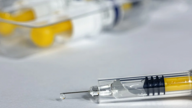 Германия и Испания планират да започнат ваксинации срещу COVID-19 