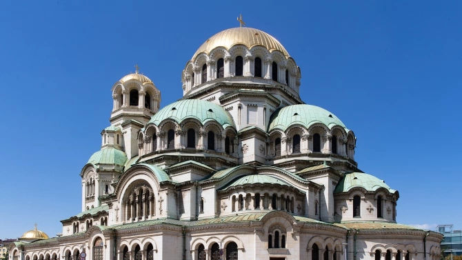 Патриаршеската катедрала Свети Александър Невски отбелязва своя зимен храмов празник