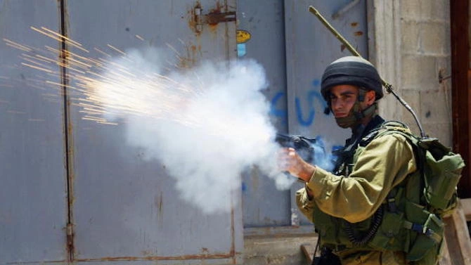 Израелски войници застреляха днес палестинец който според полицията се е