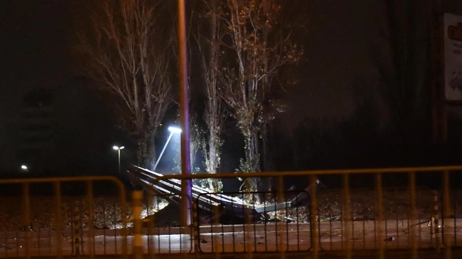 Джип катастрофира на Ботевградско шосе малко преди жп моста на