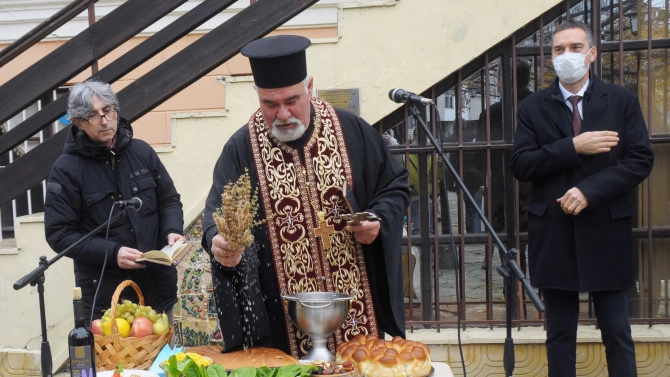 Бургас отбелязва празника на града Никулден скромно и без масови прояви