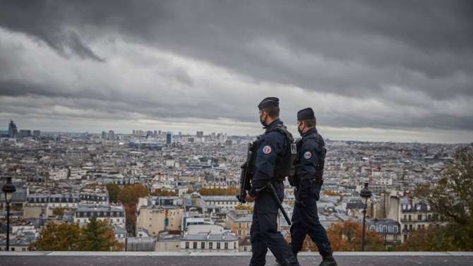  Франция отсрочва смекчаването на локдауна 