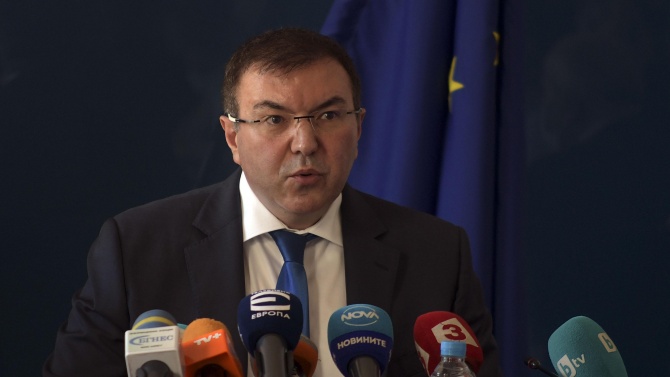  Министър Ангелов: Ситуацията с COVID-19 в страната е извънредно напрегната 