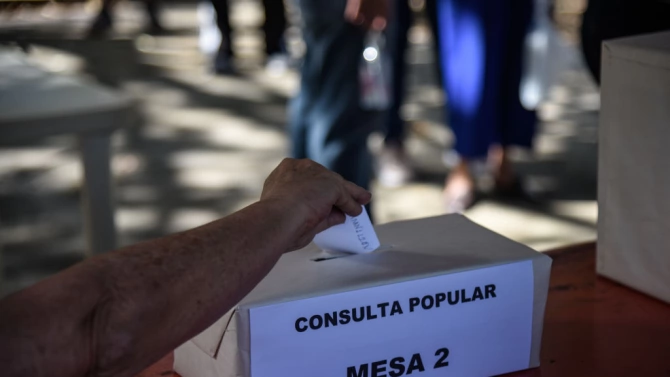 Символичния референдум на венецуелската опозиция срещу режима на президента Николас