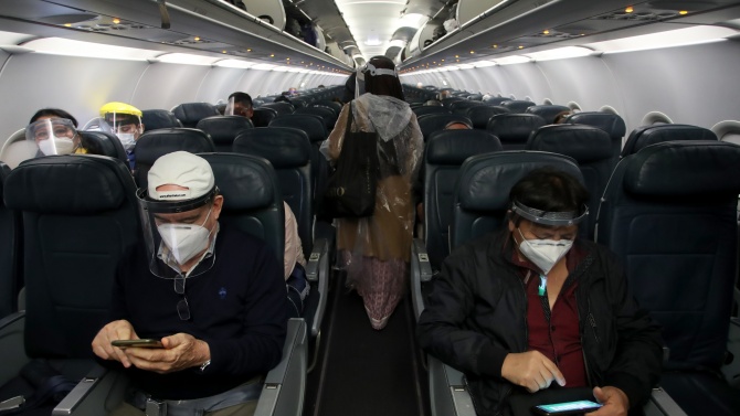  Авиопревозвачите оферират електронни здравни паспорти при пътешестване със аероплан 
