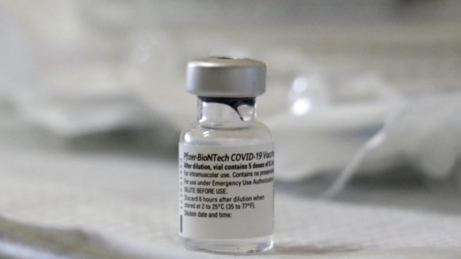  Пристигнаха първите ваксини против COVID-19 в област Русе 
