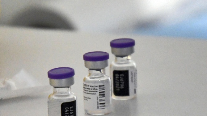 На 8 души в Германия инжектираха погрешка свръхдоза от ваксината срещу COVID-19 
