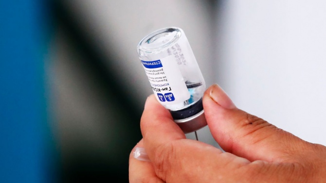 Ирландия започна днес ваксинационната си кампания срещу КОВИД-19, след като