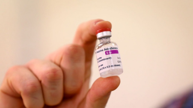  Във Англия започва имунизацията против COVID-19 с имунизацията на AstraZeneca 
