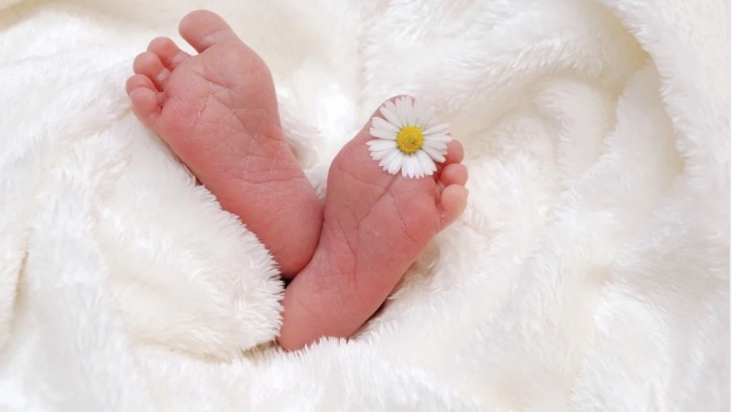 Алия е първото бебе, родено в Смолян през 2021 г.