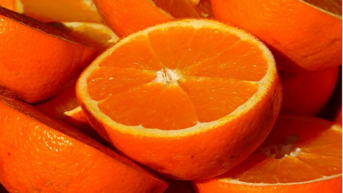 Общо 307 тона опасни за консумация портокали, мандарини, лимони и