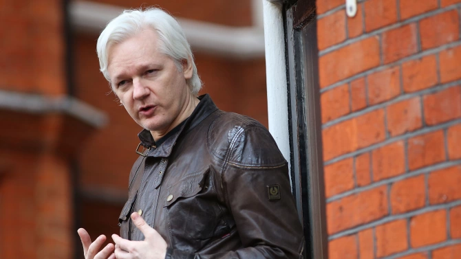 Основателят на сайта Уикилийкс Джулиан Асандж ще се яви днес