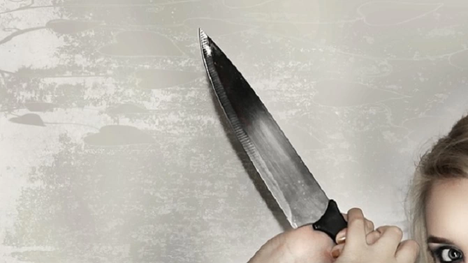 27 годишна жена е намушкала с нож мъжа с който живеела