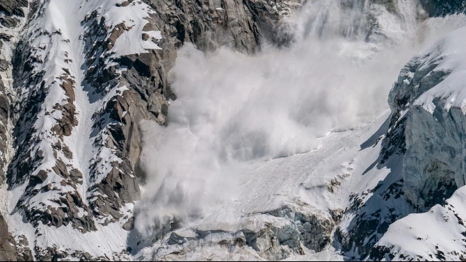 Опитните планинари предупреждават за висока лавинна опасност в Пирин в
