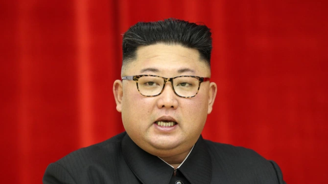 Севернокорейският лидер обеща да засили военния капацитет на страната си