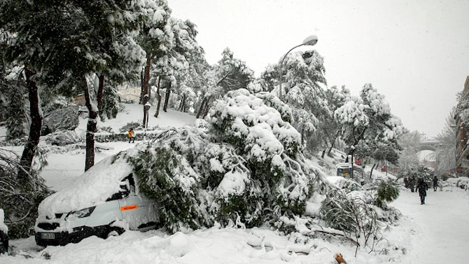 Снежната буря която се стовари върху Испания и парализира Мадрид