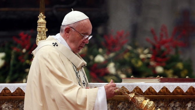 Папата промени църковен закон за жените