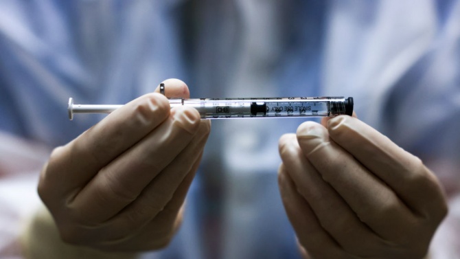 В Турция започна ваксинирането на здравните работници