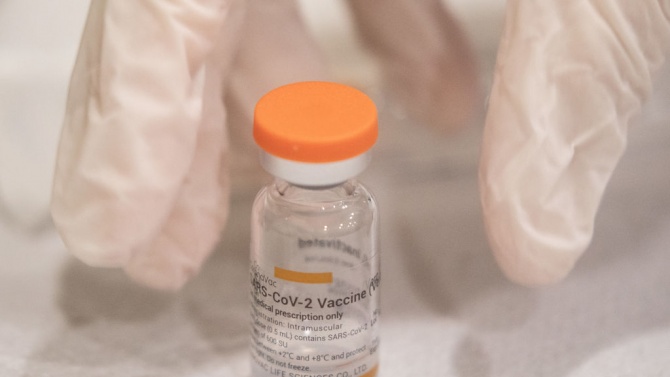  Унгария има намерение да употребява китайска ваксина против COVID-19 