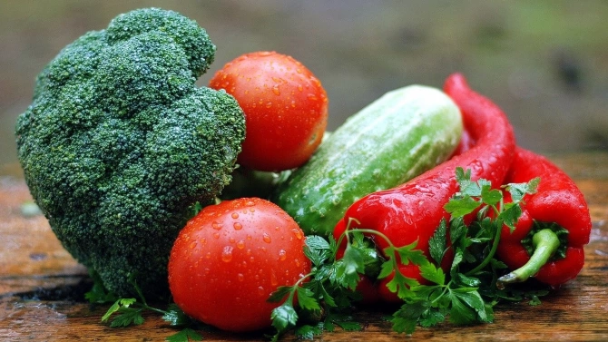 Сборникът Апетитът идва със знанието предлага 15 урока за здравословно